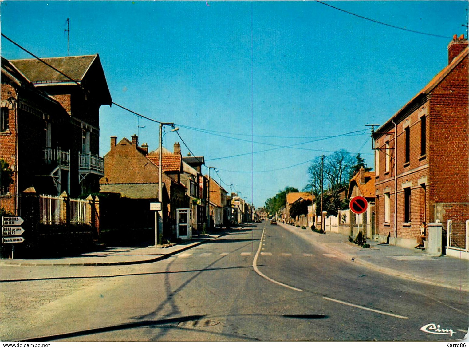 Chaulnes * La Rue Aristide Briand - Chaulnes