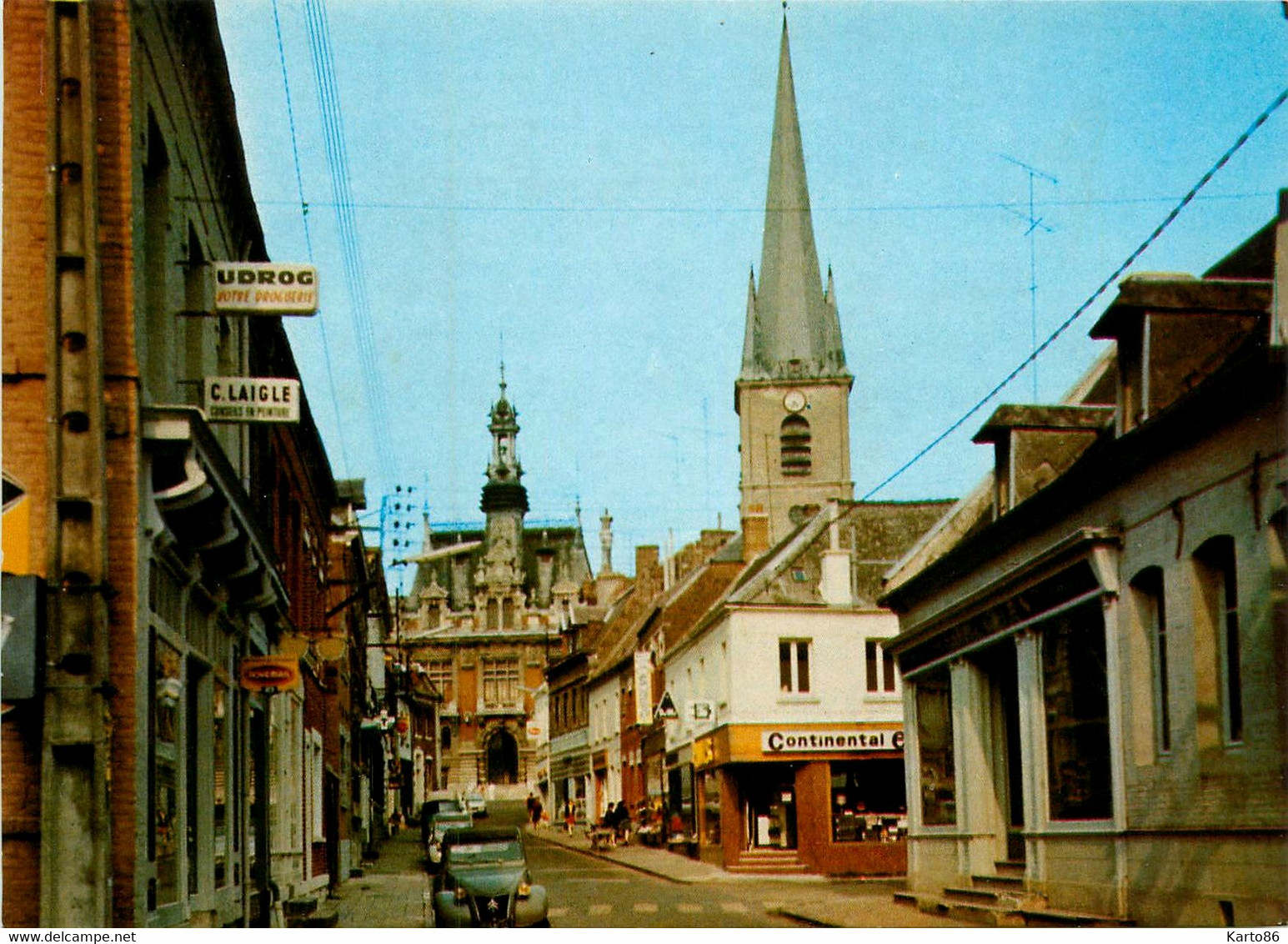 Solesmes * La Rue De La Selle * Voiture Automobile Ancienne Citroën 2CV - Solesmes