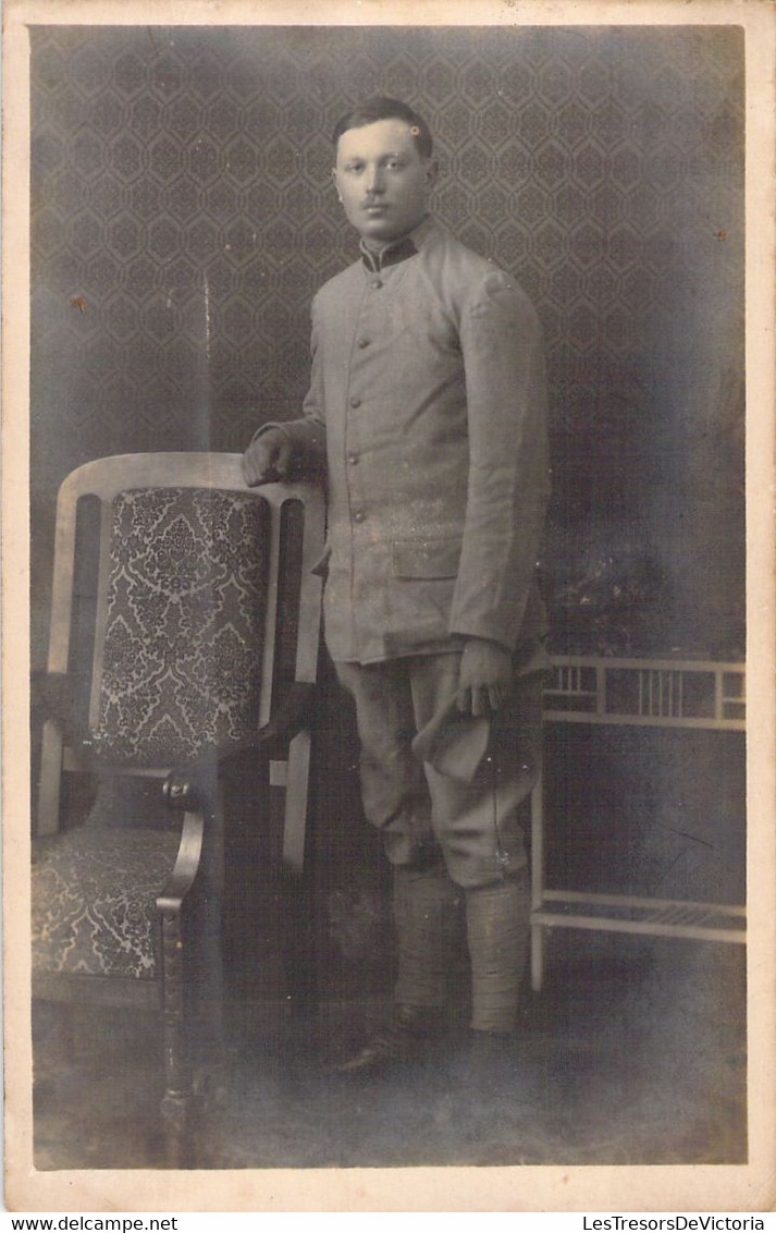 Photo D'un Homme En Uniforme - Soldat  - Carte Photo - Portrait - - Characters