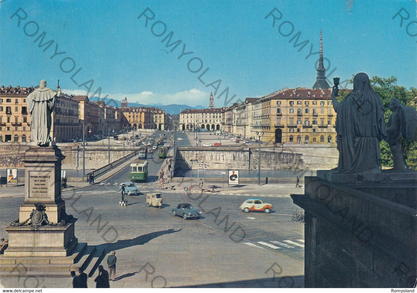 CARTOLINA  TORINO,PIEMONTE,PIAZZA VITTORIO VENETO VISTA DELLA CHIESA DELLA GRAN MADRE DI DIO,BELLA ITALIA,VIAGGIATA 1972 - Palazzo Carignano