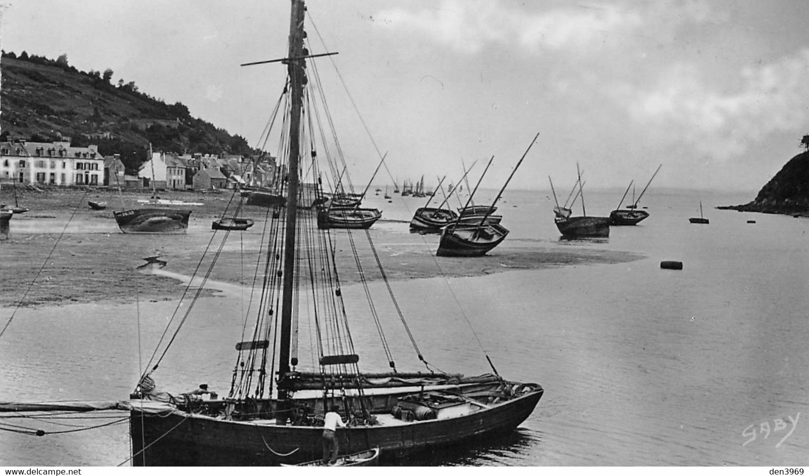 SAINT-LAURENT-sous-la-TOUR Par Plérin - Entrée Du Port - Bateaux De Pêche - Plérin / Saint-Laurent-de-la-Mer