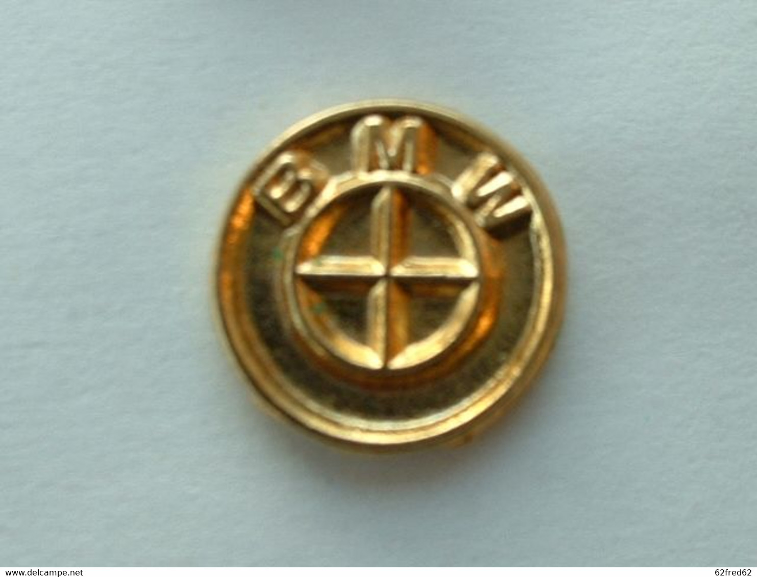 Pin's BMW - PETIT LOGO - SANS COULEURS - BMW