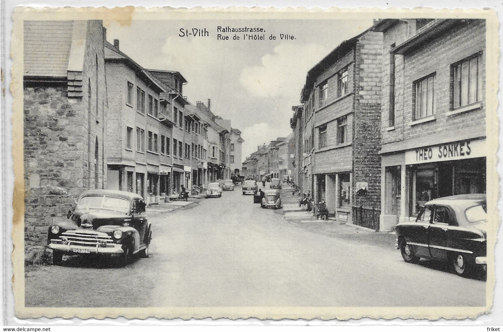 - 440 -    SAINT VITH  Rue De L'Hotel De Ville  ( Oldtimer  Wv Coccinnelle ) - Sankt Vith