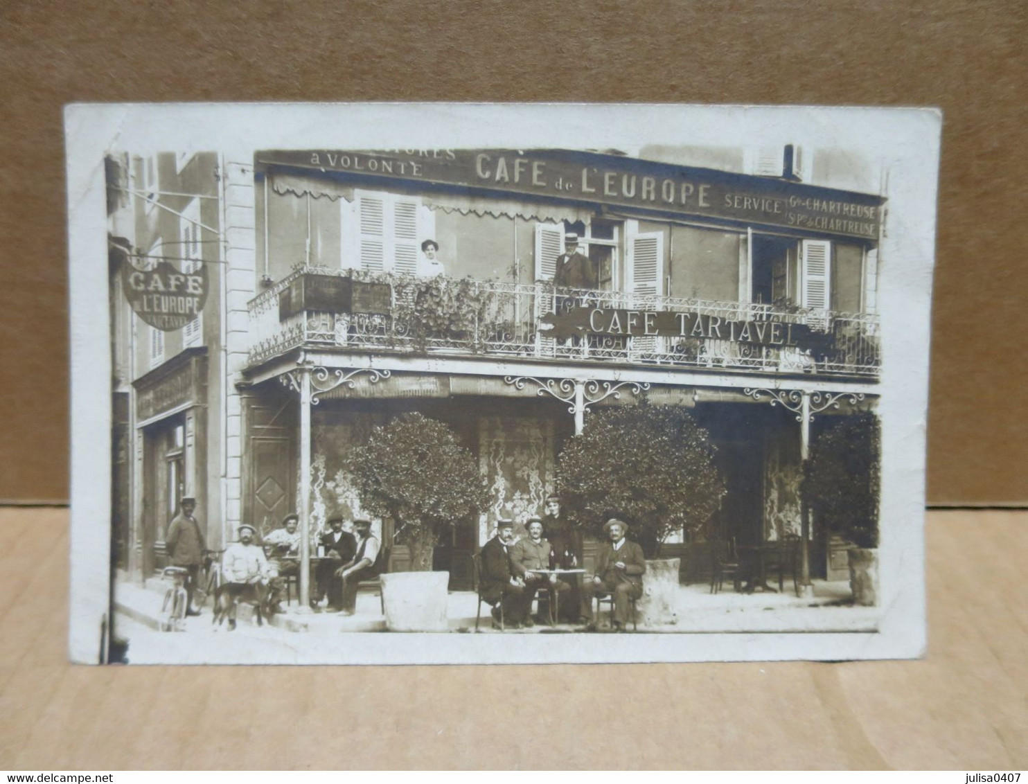 SAINT LAURENT DU PONT (38) Carte Photo Devanture Du Café De L'Europe Terrasse Animation - Saint-Laurent-du-Pont