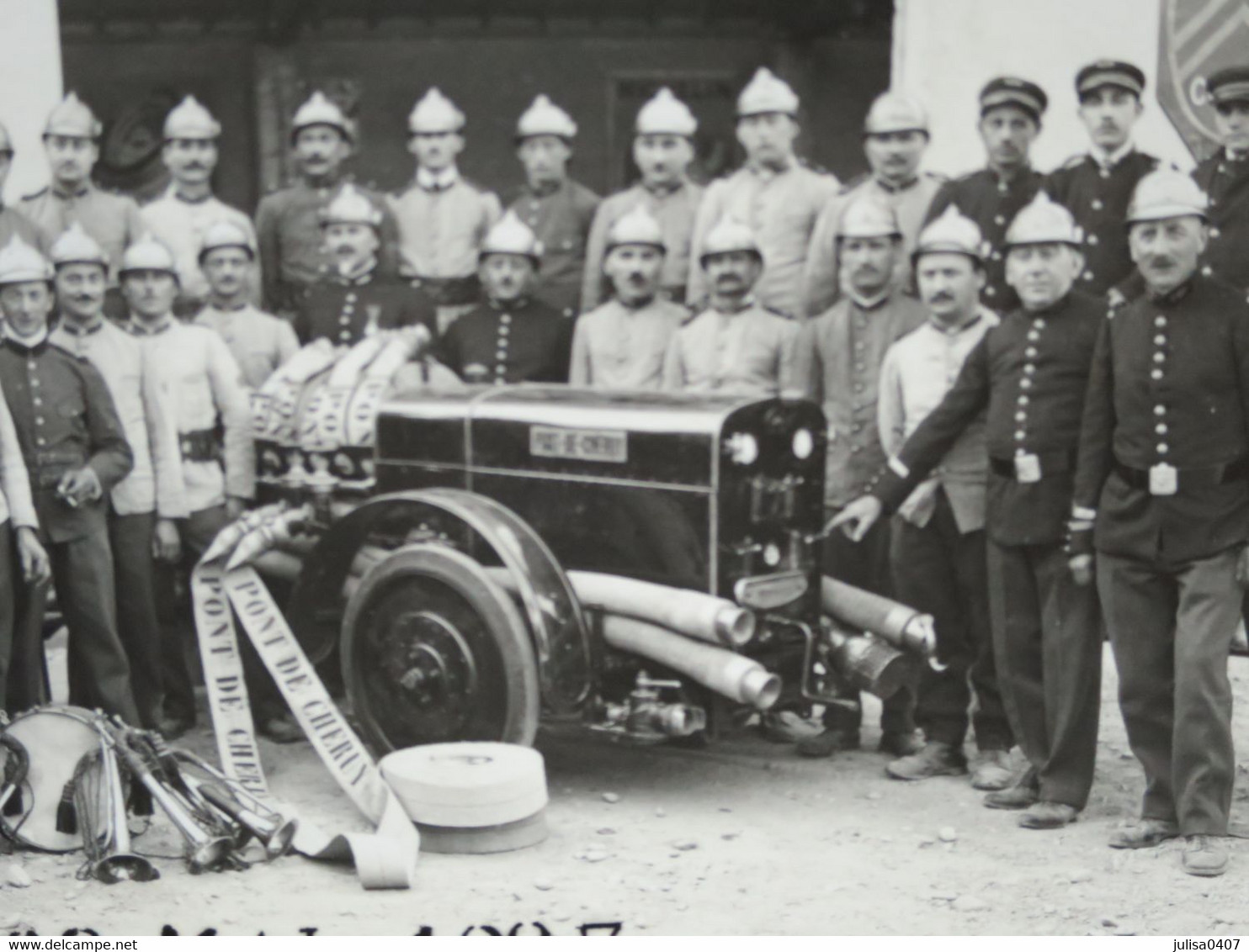 PÖNT DE CHERUY (38) Carte Photo Compagnie Des Sapeurs Pompiers Gros Plan - Pont-de-Chéruy