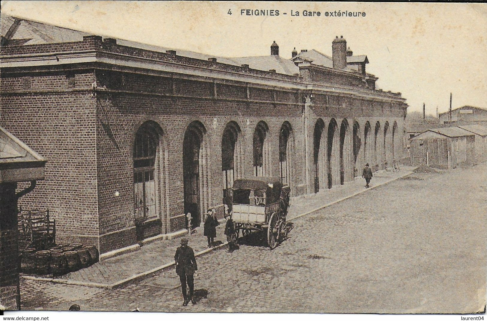 DEPT.59  NORD. FEIGNIES.  LA GARE EXTERIEURE.  BELLE ANIMATION AVEC ATTELAGE. - Feignies