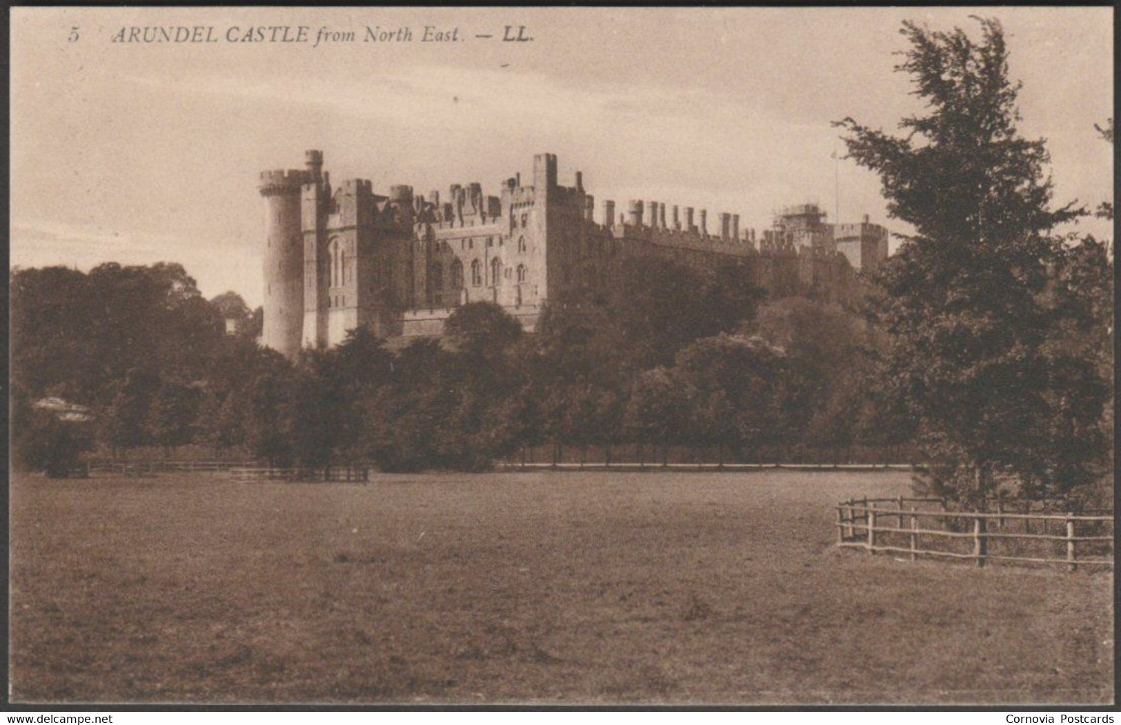 Arundel Castle From North East, Sussex, C.1910 - Lévy Postcard LL5 - Arundel