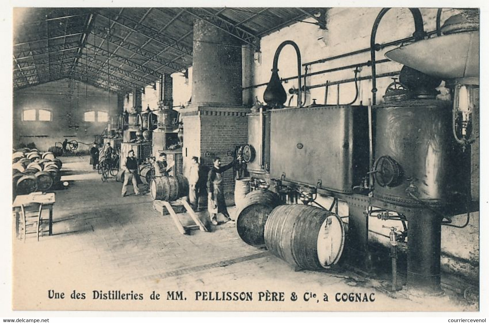 CPA - COGNAC (Charente) - Une Des Distilleries De MM. PELLISSON Père Et Cie, à Cognac - Cognac