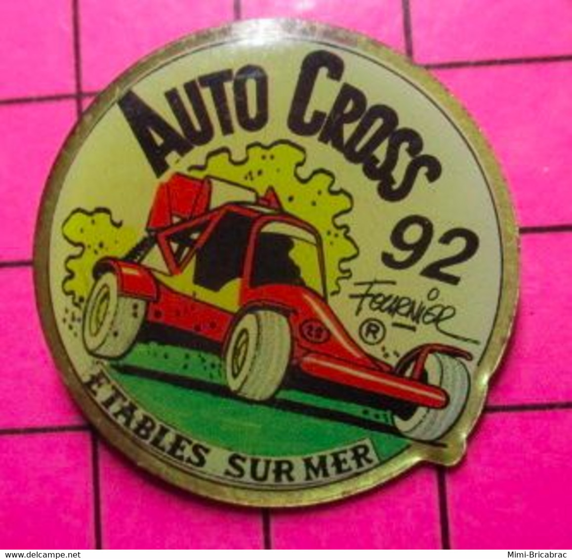 522 Pin's Pins / Beau Et Rare / THEME : SPORTS / AUTO CROSS 92 ETABLES SUR MER DESSIN DE FOURNIER SPIROU - Automobile - F1