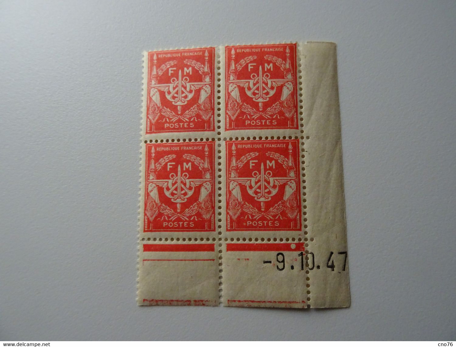 N° 12 Franchise Militaire, Coin Daté En Timbres Neufs 09/10/47 - 1940-1949