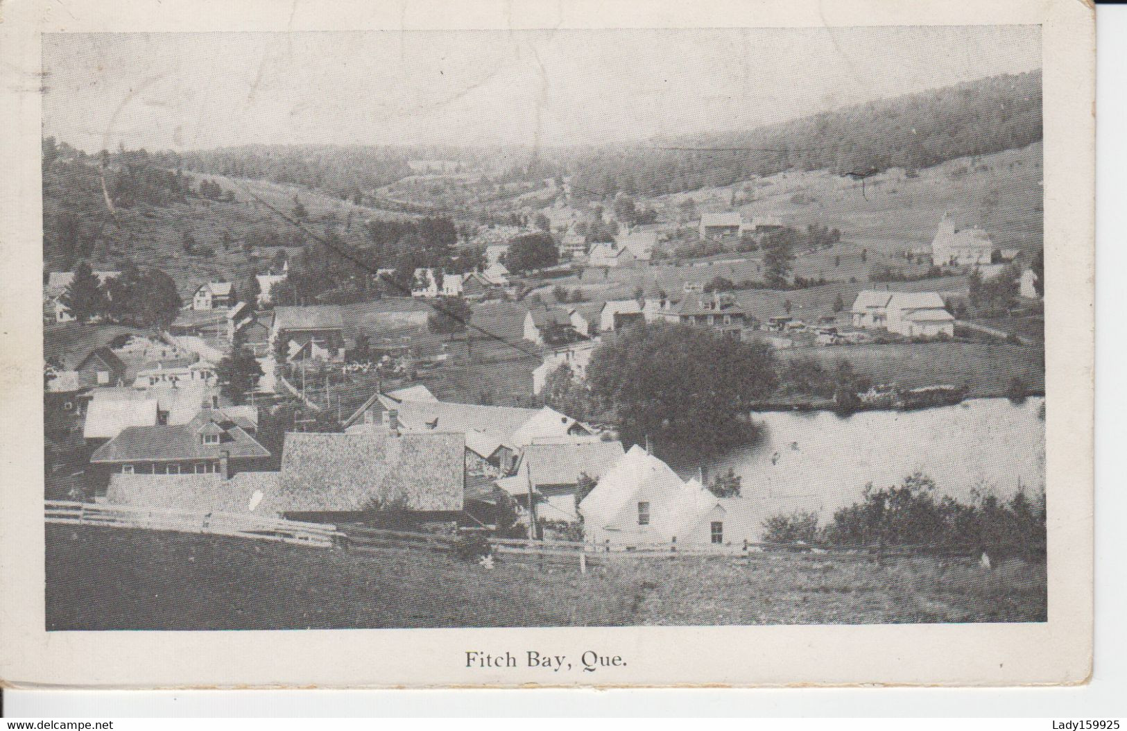 Fitch Bay ,Québec Canada . Vue Du Village ,montagne Maisons, Nature, View Village, Mountain Houses Nature Church 2 Scans - Autres & Non Classés