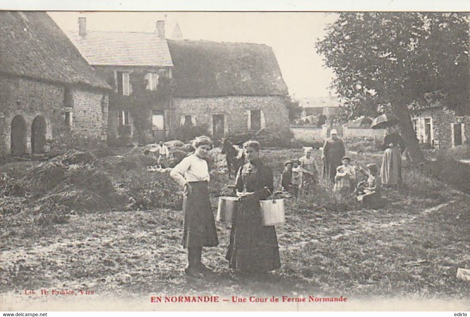 *** FERME  ***   Une Cour De Ferme Normande Neuve Excellent état - Farms