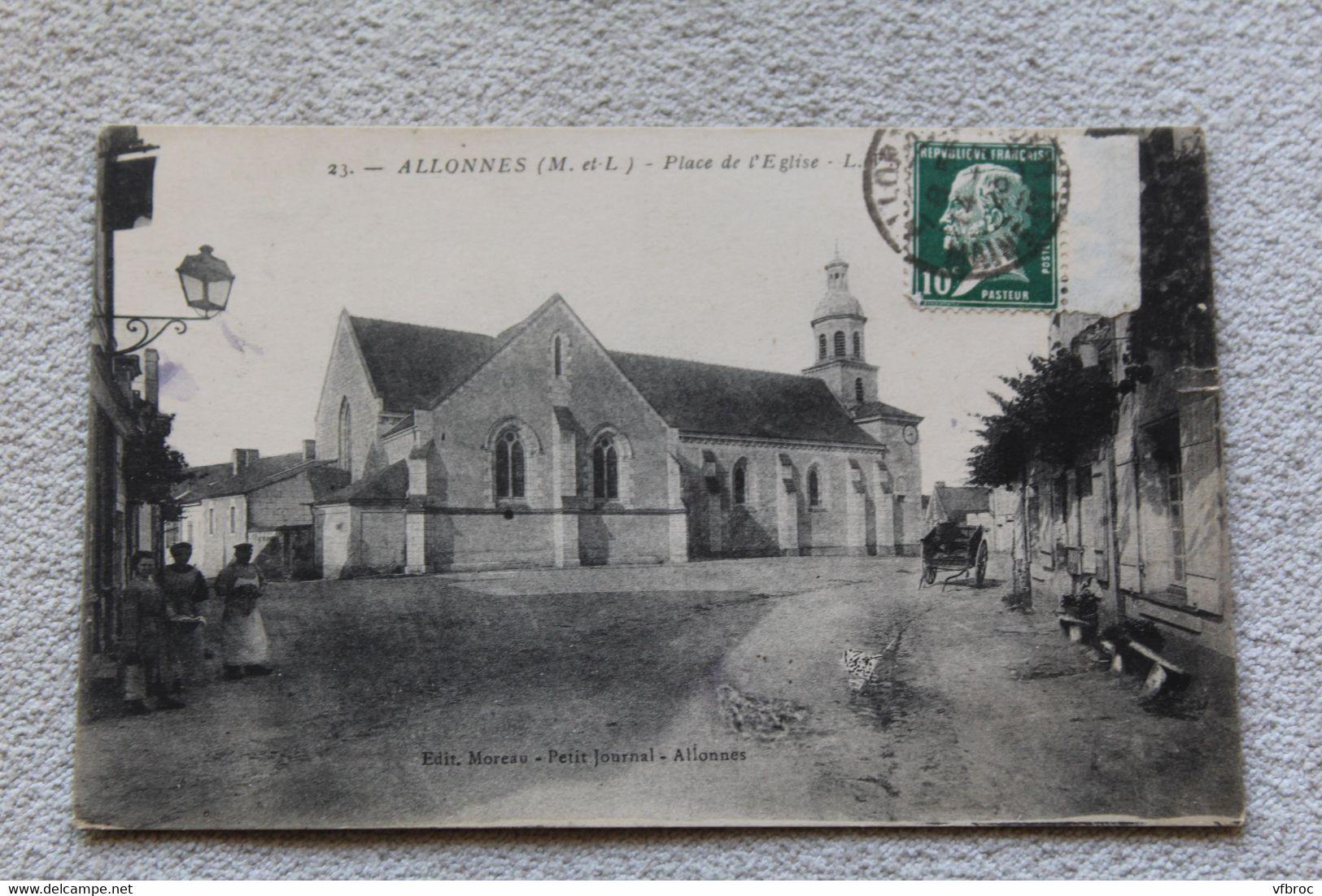 Cpa 1923, Allonnes, Place De L'église, Maine Et Loire 49 - Allonnes