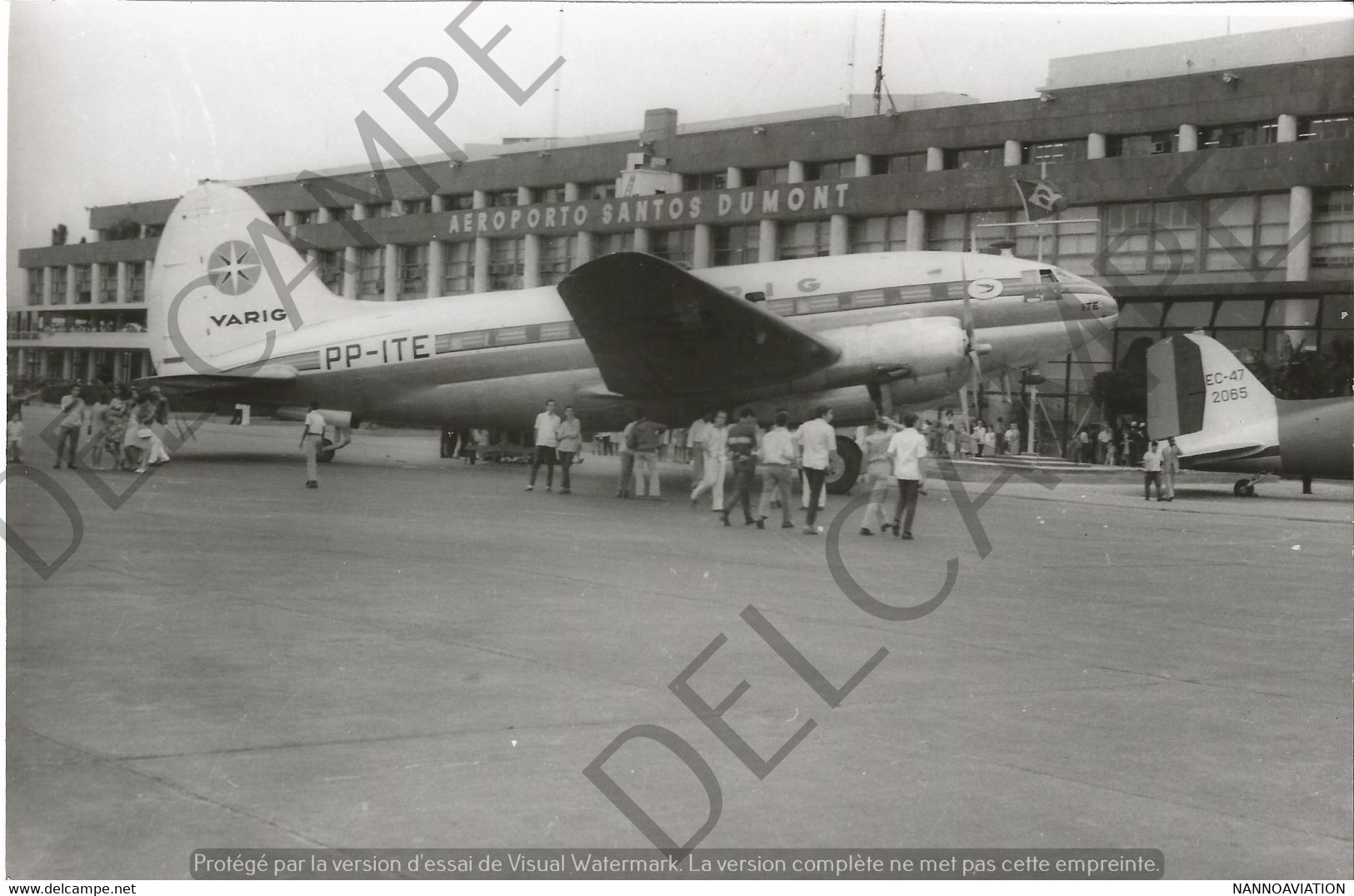 PHOTO RETIRAGE REPRINT AVION AIRCRAFT      CURTISS C 46 VARIG PP-ITE AIRPORT AEROPORTO SANTOS DUMONT 12,5X19CM - Aviation