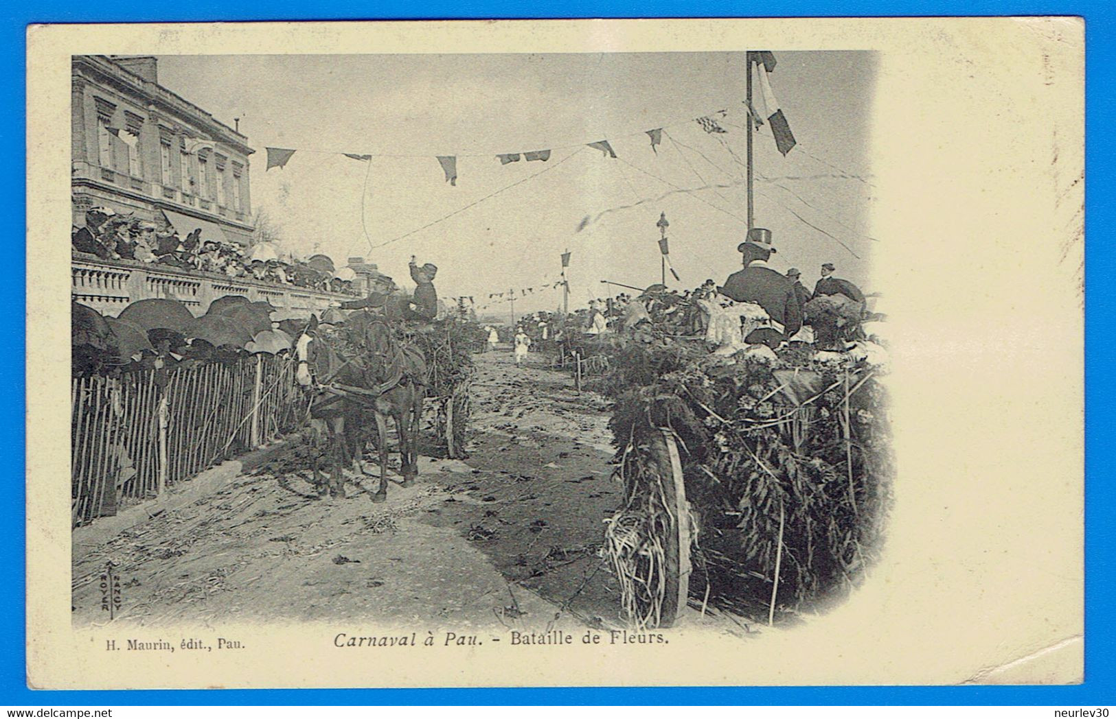 CPA PYRENEES-ATLANTIQUES (64) - CARNAVAL A PAU - BATAILLE DE FLEURS - Pau