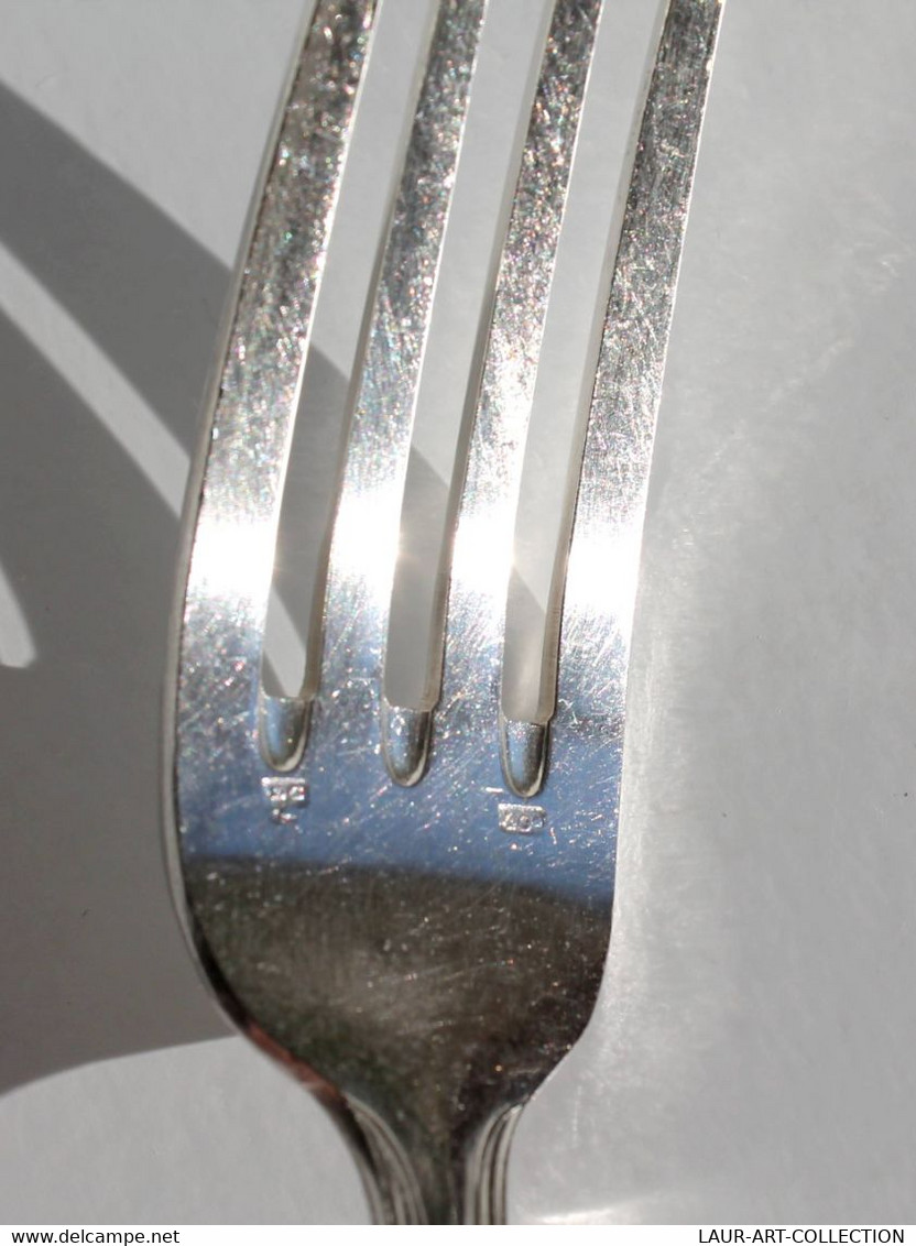 FOURCHETTE ET CUILLERE EN METAL ARGENTÉ - POINCONS - SERVICE DE TABLE - L:17cm                    (050721.41) - Forks