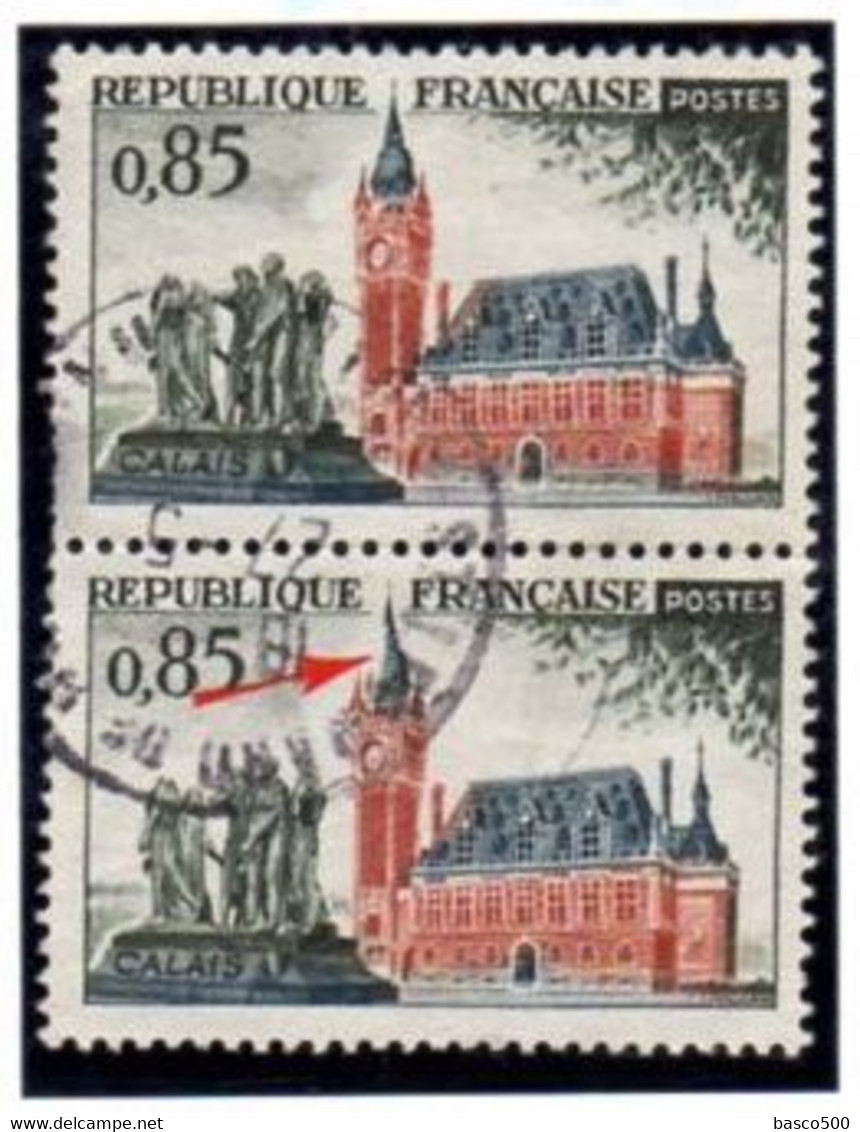 YT N°1316 "Calais" - Variété Rare : Dôme Du Beffroi En Partie évidé à Gauche Tenant à Normal - Used Stamps