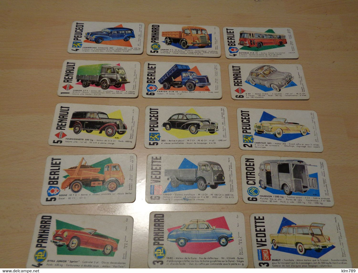 Lot De 15 Cartes à Jouer - Camions - Bus - Voitures De Sports - Fourgons - Descriptifs - Occasion - - Camion