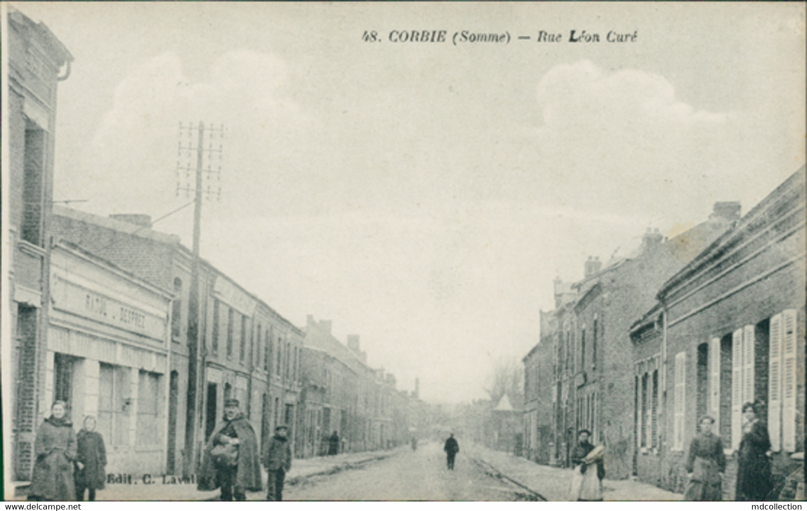 80 CORBIE / Rue Léon Curé / CARTE ANIMEE - Corbie