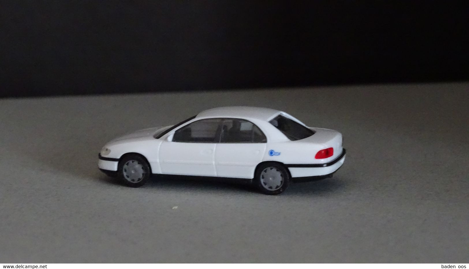 Herpa Opel Omega  ZDF - Véhicules Routiers