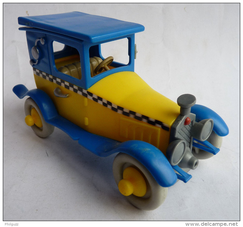 Figurine  AVEC VOITURE DE GASTON LAGAFFE - QUICK 1998 - FRANQUIN - Figurines En Plastique