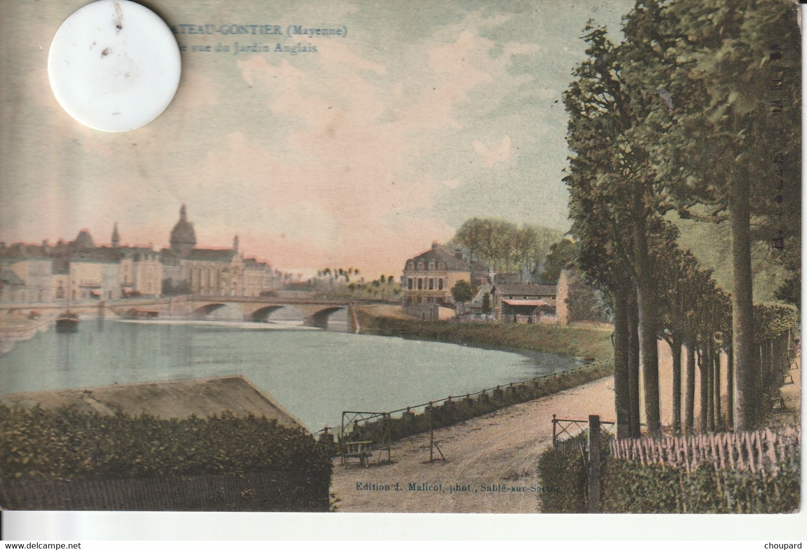 53 -Très Belle Carte Postale Ancienne De   CHATEAU GONTIER   La Ville Vu Du Jardin Anglais - Chateau Gontier