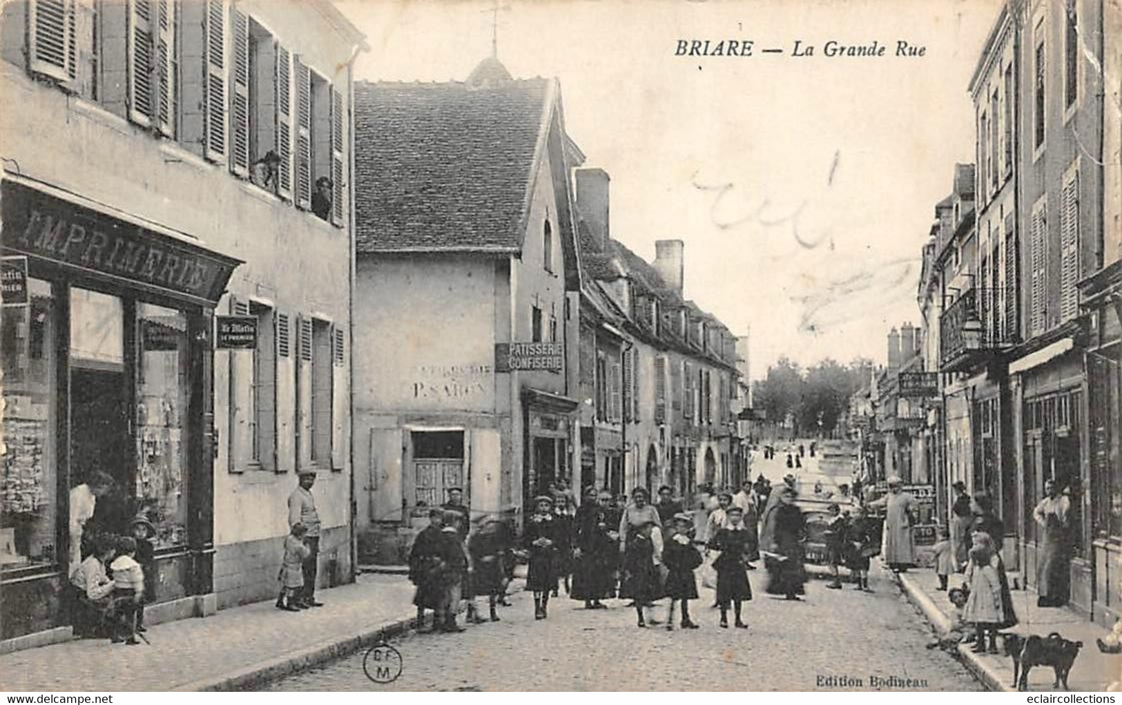 Briare        45       La   Grande Rue - Imprimerie         (voir Scan) - Briare