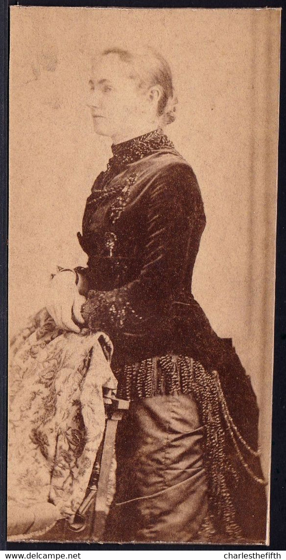 FIN 1800 PHOTO -  DAME AVEC SUPERBE ROBE - MODE VICTORIENNE - Anciennes (Av. 1900)