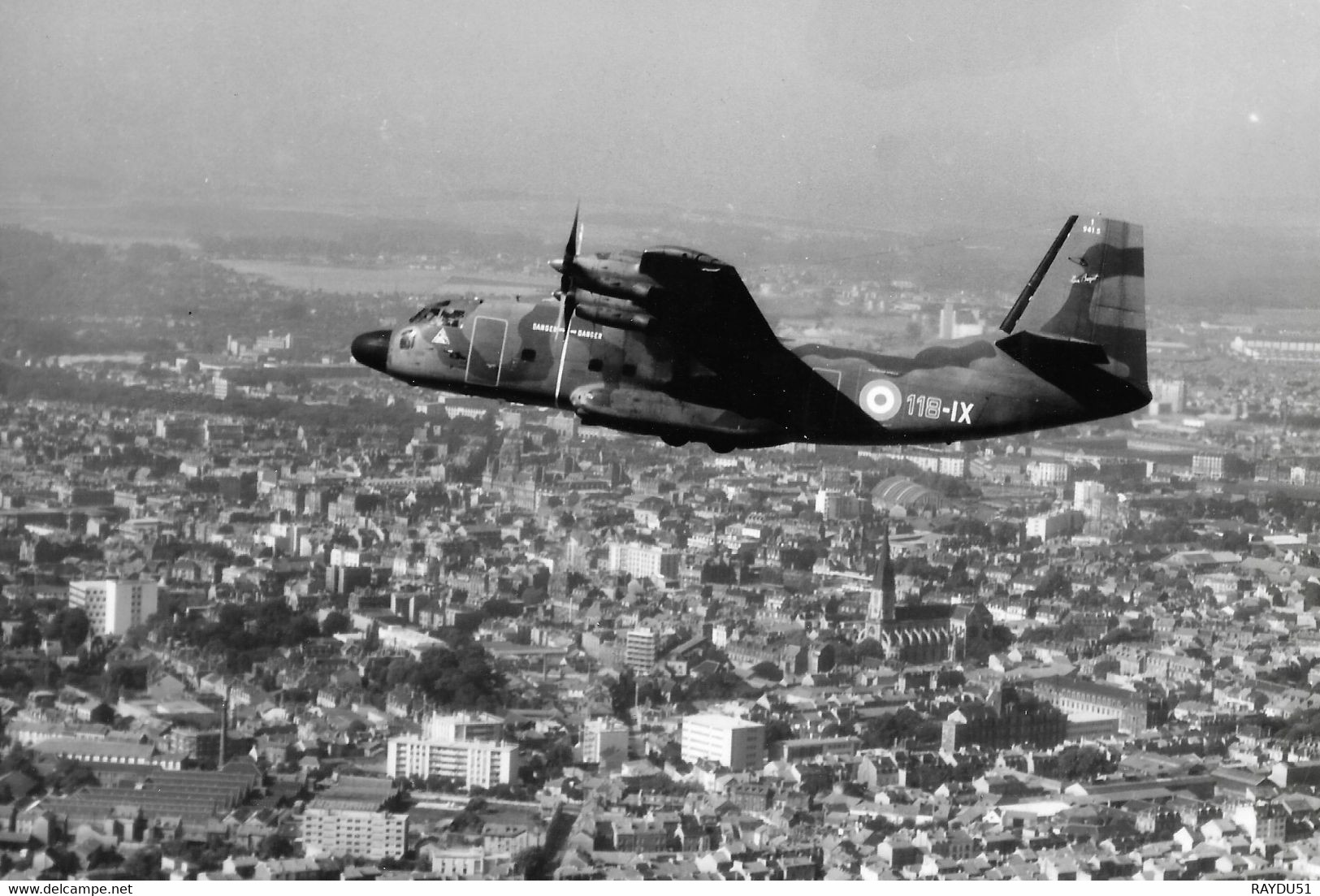 BREGUET 941S Survolant La Ville De Reims Dans Les Années 1970 - Aviation