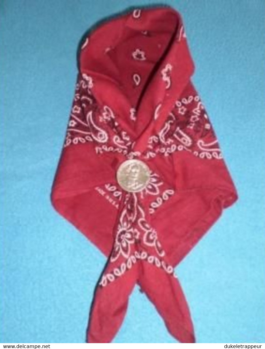 Noeud De Cravate (foulard) Avec La Médaille Du Congrès Américain Pour "John WAYNE" ! Collection !!! - Altri & Non Classificati