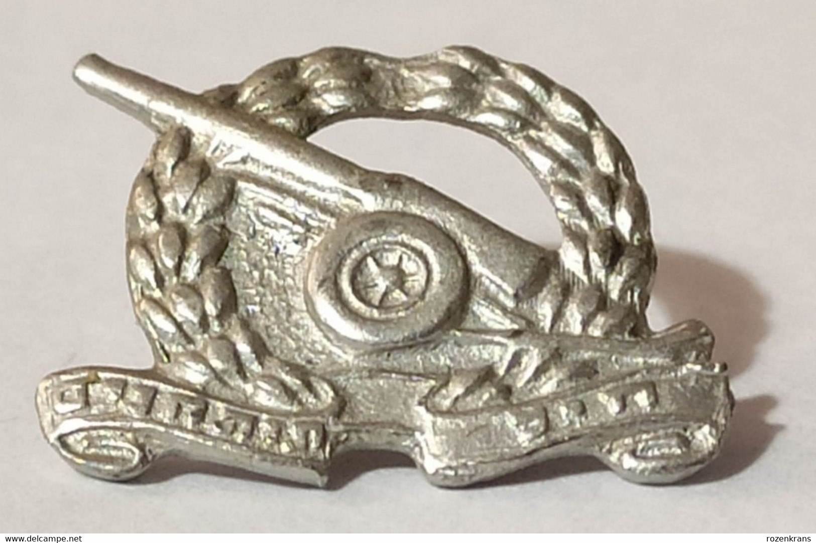 ISRAEL Small Old Military IDF ZAHAL Pin Cap Badge Judaica Jew Jews Jewish Beret Insignia Mortier Lance-mine Mortar - Andere & Zonder Classificatie