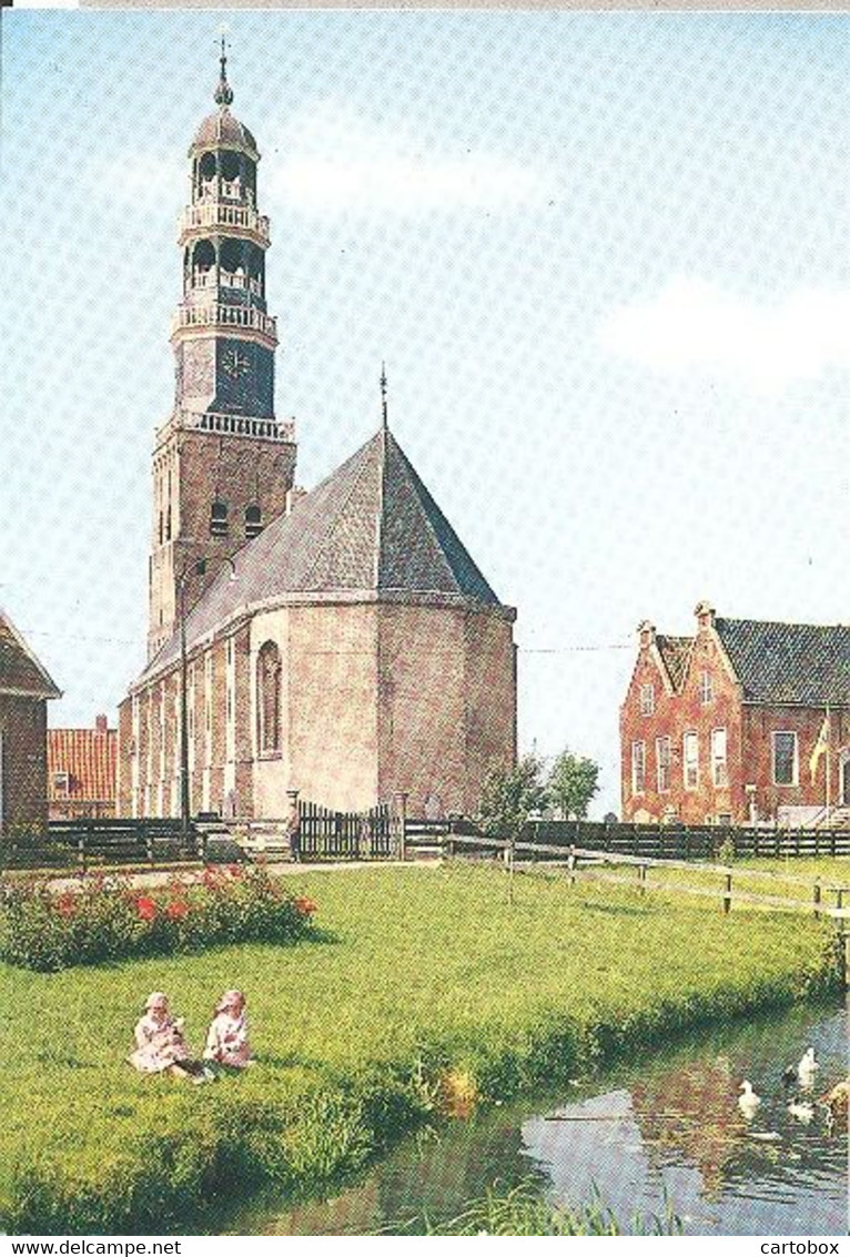 Hindeloopen, Ned. Herv. Kerk    (een Zichtbaar Raster Is Veroorzaakt Door Het Scannen; De Afbeelding Is Helder) - Hindeloopen