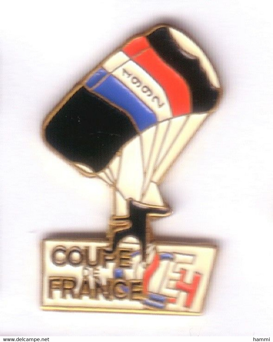 E21 Pin's PARACHUTE PARACHUTISME PARAPENTE COUPE FRANCE 1992 4 Rotations Achat Immédiat - Fallschirmspringen