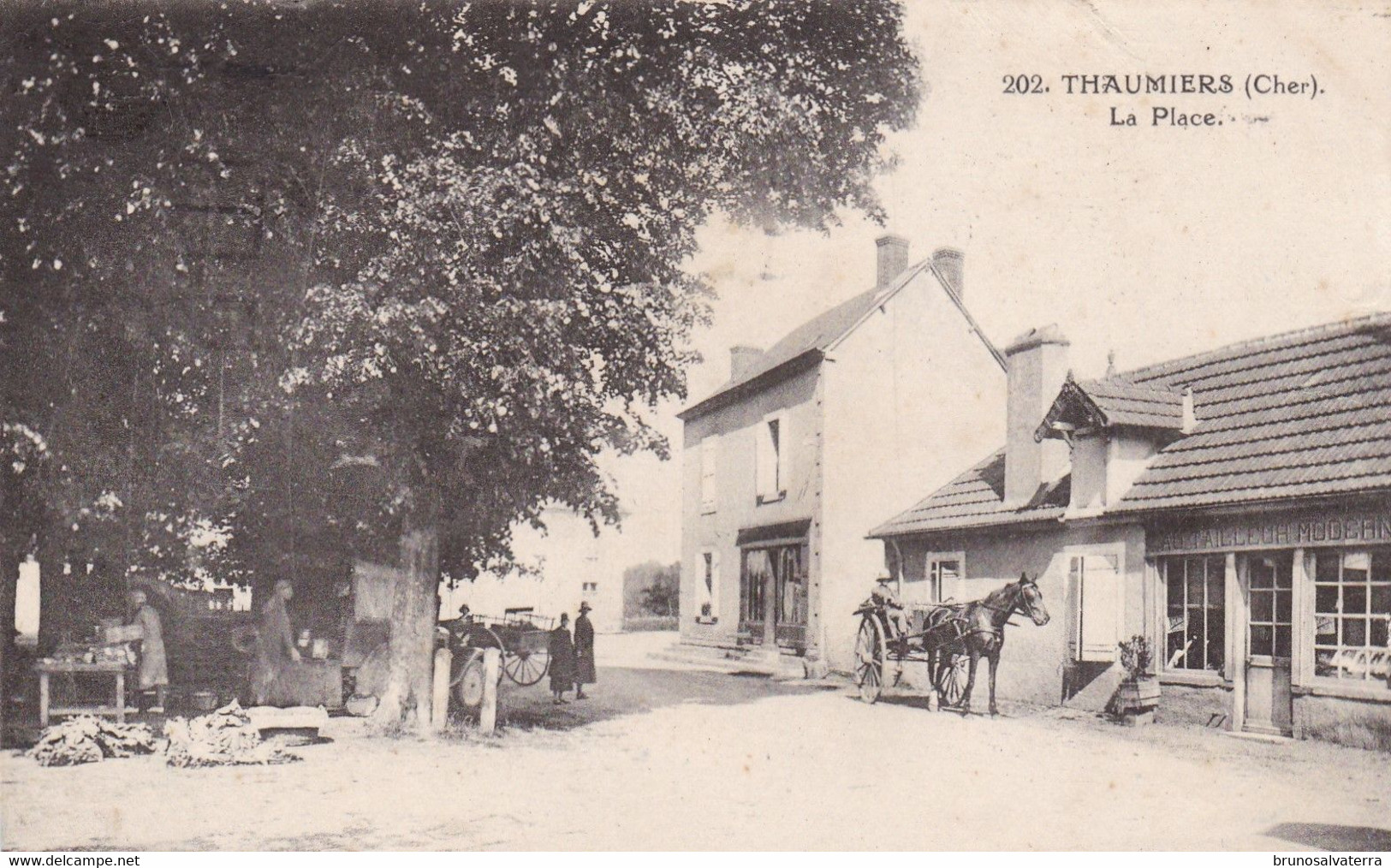 THAUMIERS - La Place - Thaumiers