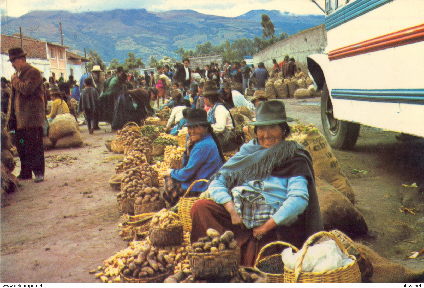 ECUADOR , T.P. CIRCULADA , COSTUMBRES TÍPICAS EN LAS FERIAS DE MACHACHI - PICHINCHA ,MERCADO , MARKET - Equateur