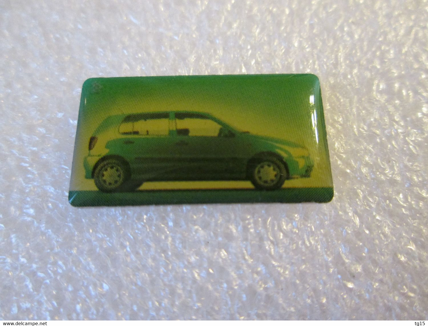 PIN'S   VOLKSWAGEN  POLO - Volkswagen