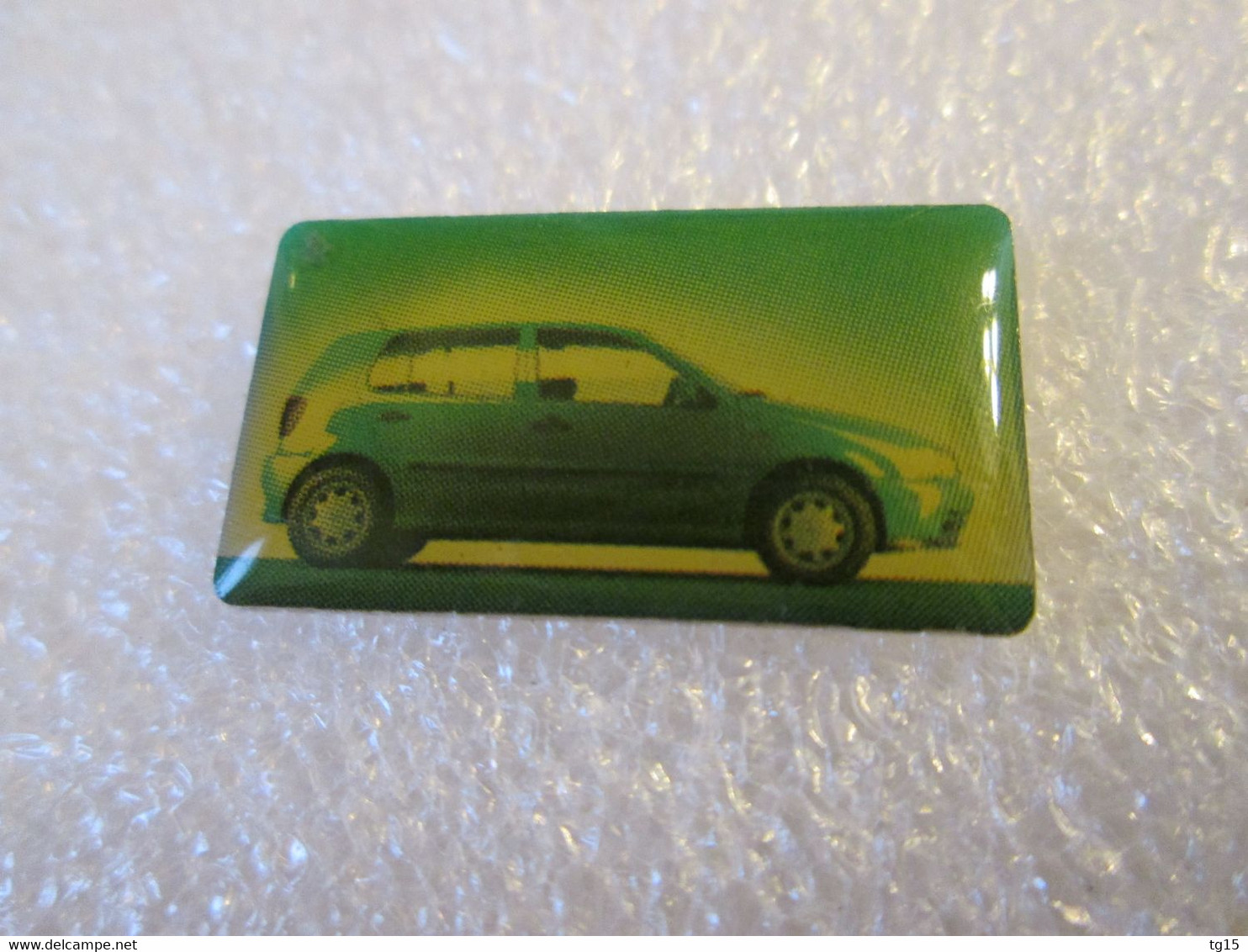 PIN'S   VOLKSWAGEN  POLO - Volkswagen