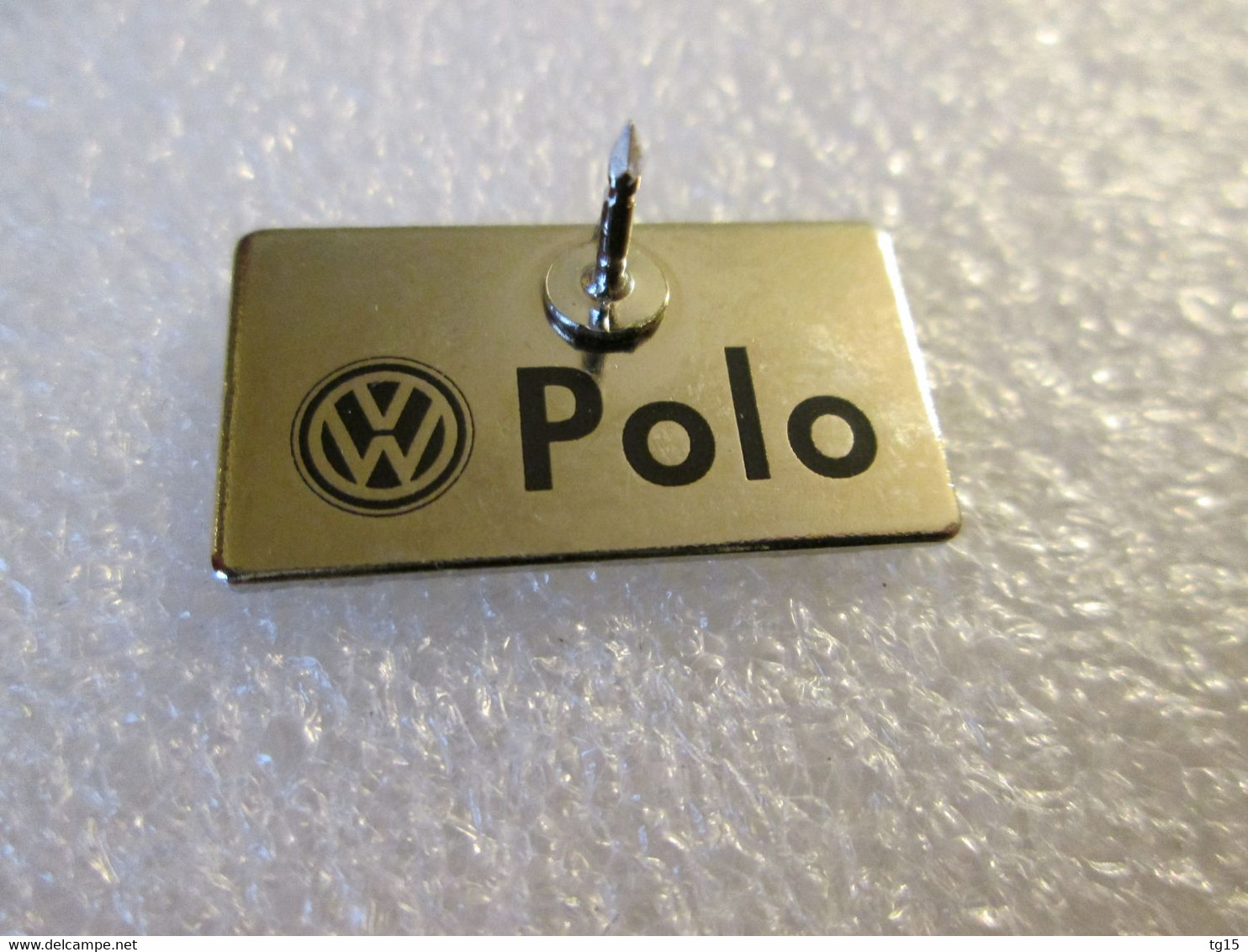 PIN'S   VOLKSWAGEN  POLO - Volkswagen