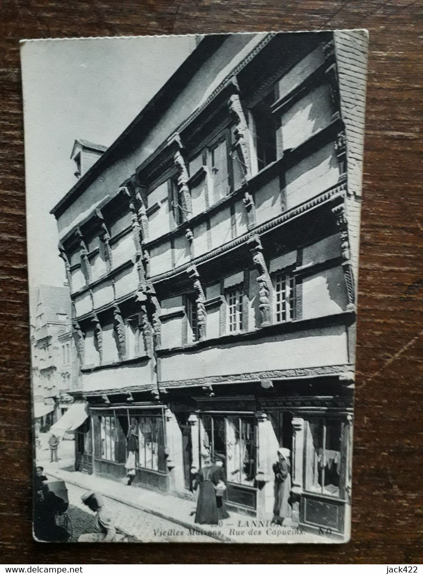 L38/2321 LANNION . VIEILLES MAISONS . RUE DES CAPUCINS - Lannion