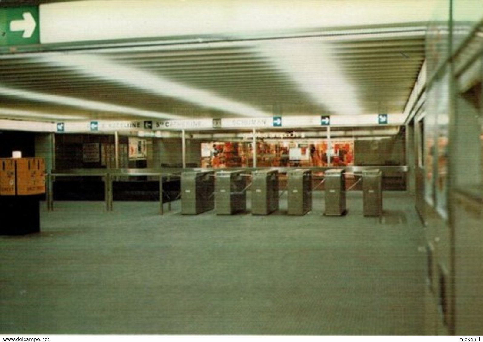 BRUXELLES-STATION DE METRO DE BROUCKERE - Public Transport (underground)