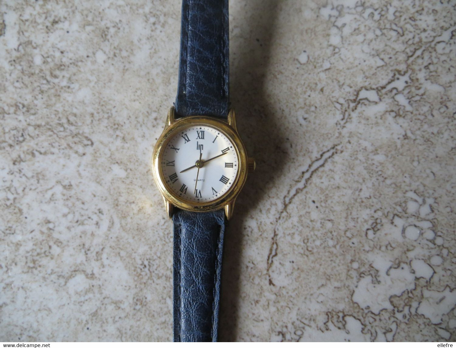 Montre Femme à Quartz Marque LIP - Avec Bracelet Dessus Synthétique Et Doublure Cuir En état D' Usage - Advertisement Watches