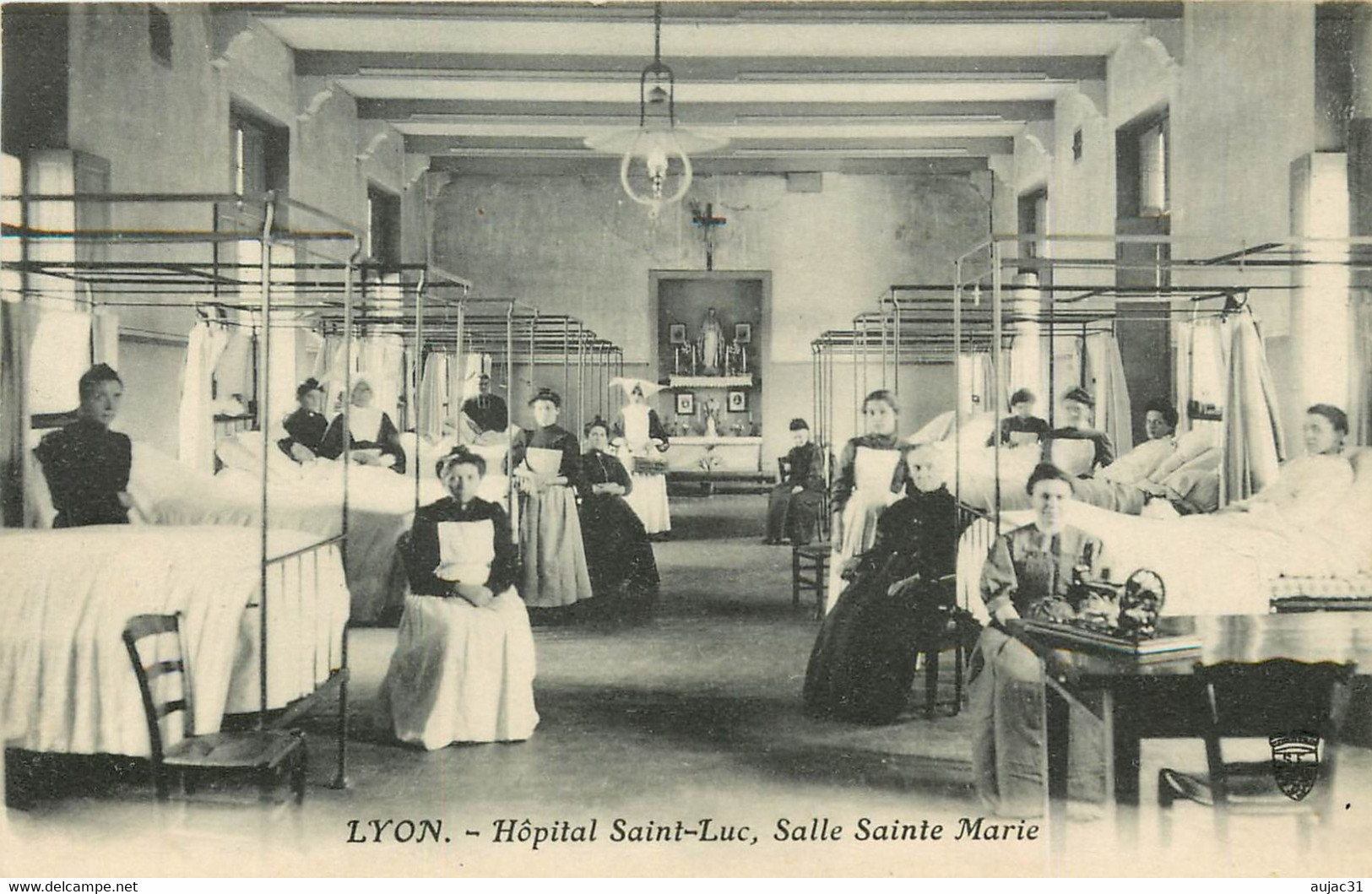 Dép 69 - Santé - Machines à Coudre - Lyon 7 - Hôpital Saint Luc - Salle Sainte Marie - Bon état Général - Lyon 7