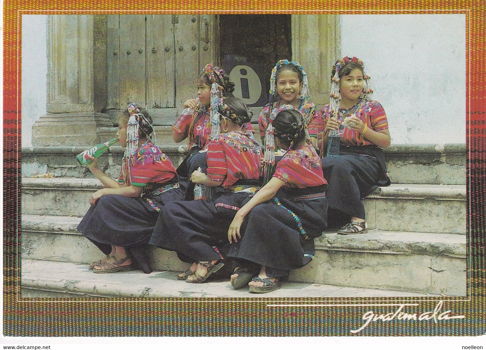 Guatemala - Ninas De Sumpango - Guatemala