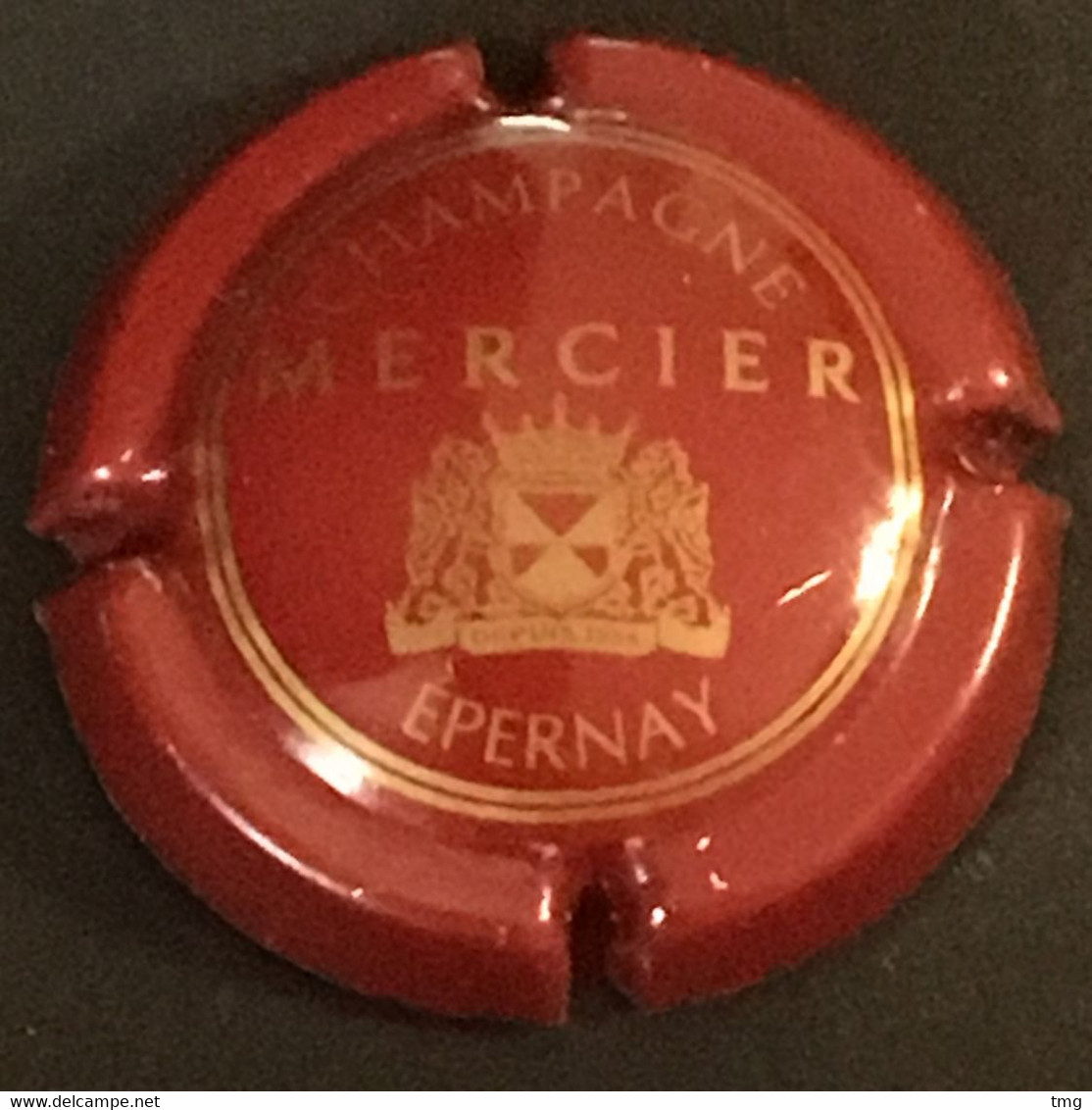 26a - Mercier, Bas écusson Droit, Bordeaux Et Or, Epernay (côte 2 Euros) - Mercier