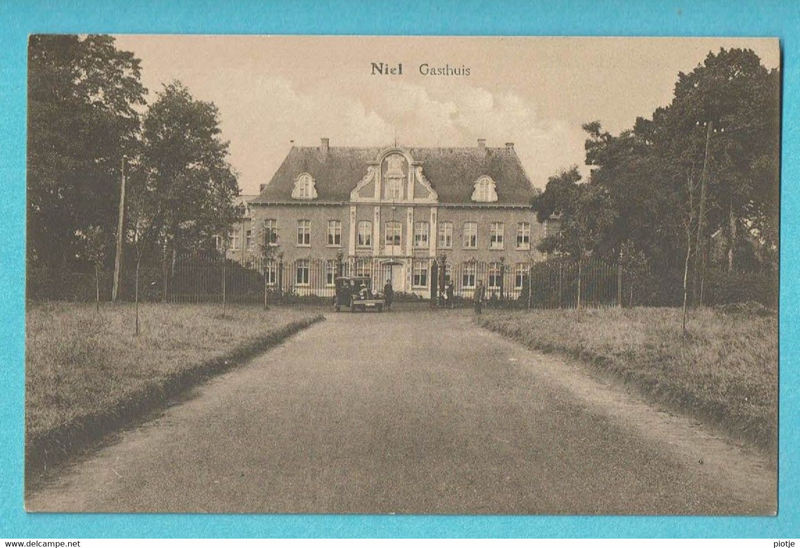 * Niel (Antwerpen - Anvers) * Gasthuis, Oldtimer Car Voiture, Rare, Old, CPA, Unique, Hopital, Clinique - Niel