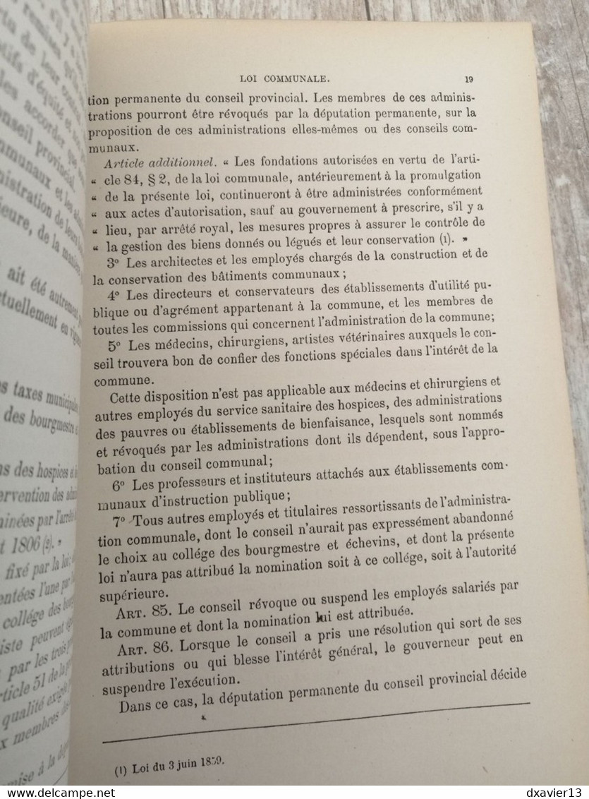 Livre - Commentaire De La Loi Communale (1879) - Derecho