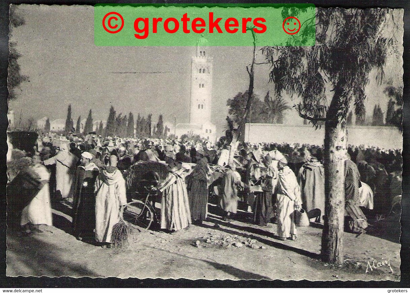 MARRAKECH La Koutoubia Vue Du Souk Aux Herbes ± 1930 - Marrakech