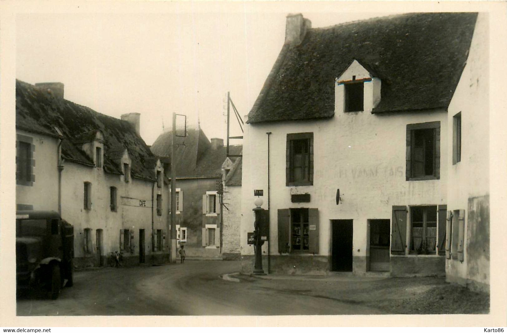 Herbignac * La Place Du Marché * Débit De Tabac Tabacs * Pompe à Essence - Herbignac