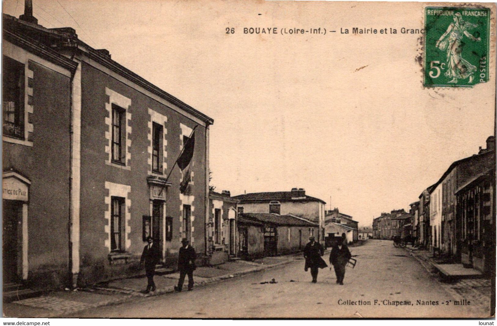 44 BOUAYE - La Mairie Et La Grande Rue - Bouaye