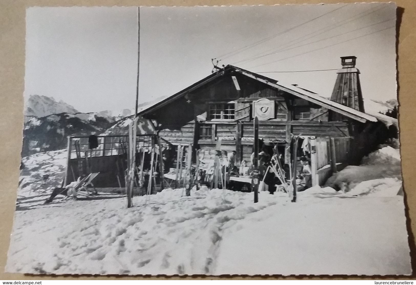 74  MEGEVE    LE  CHALET  FORESTIER  ET  LA  CHAINE  DES  ARAVIS - Megève